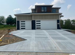 11605 Potter St, Omaha, NE 68142