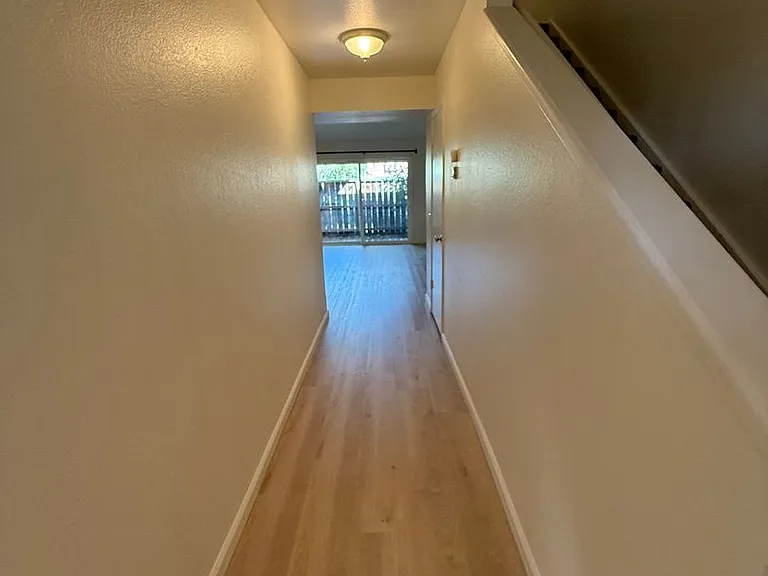 451 Tabor Ave — Photo 10