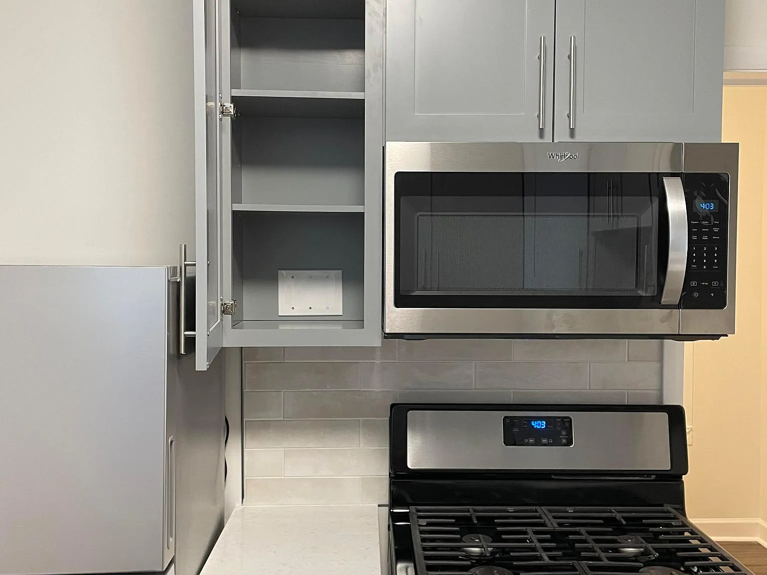 2 bed, 950 sqft, $1,695 — Photo 3