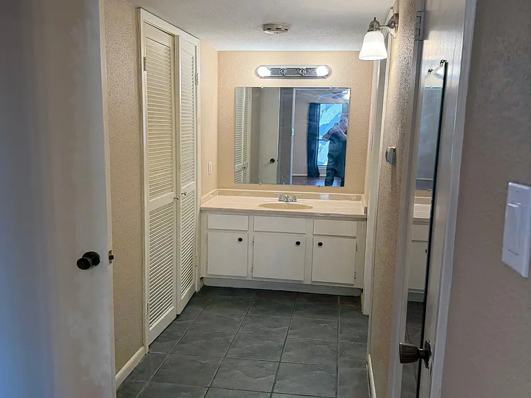 9000 Bissonnet St #512 — Photo 8