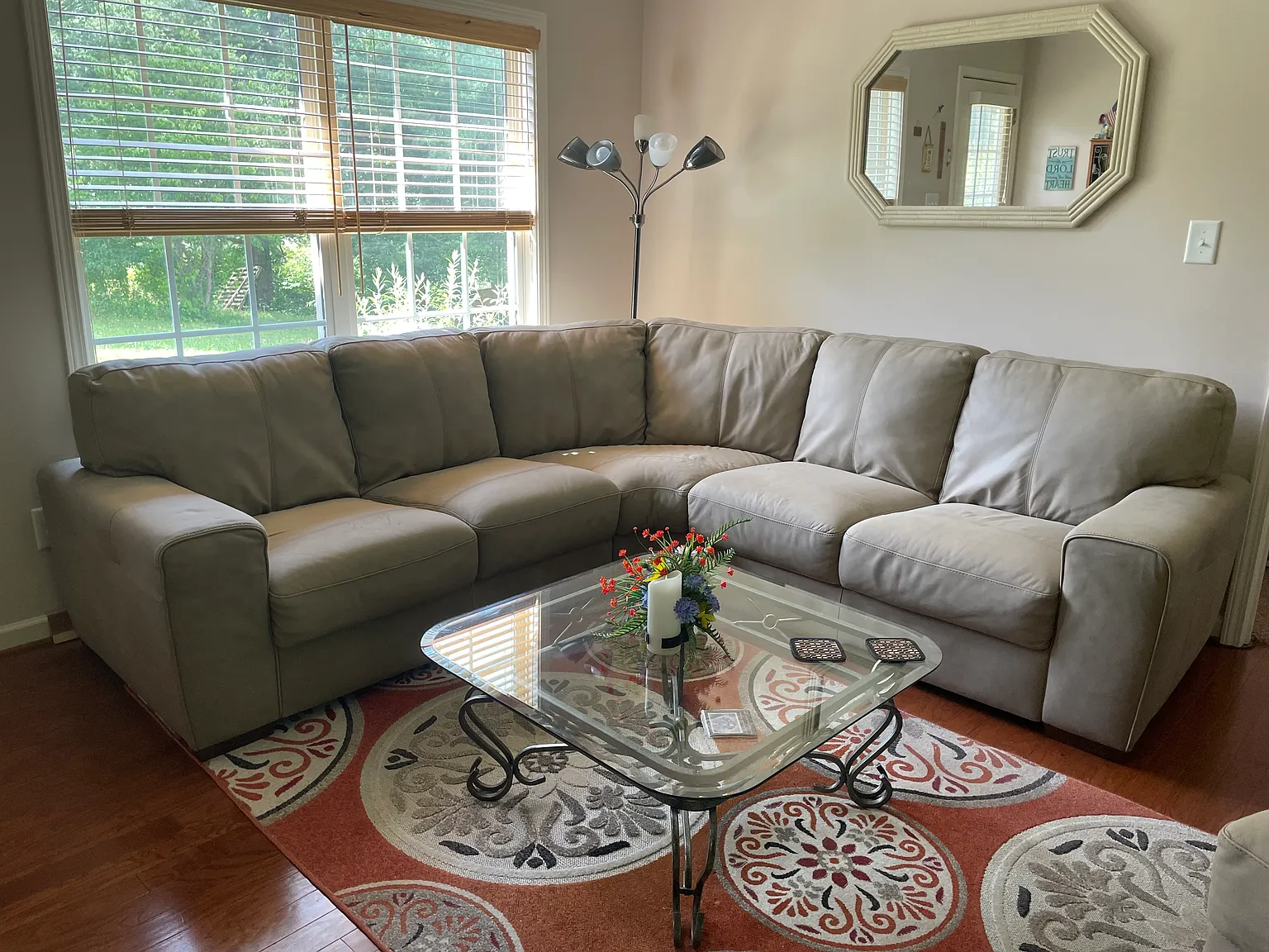 3 bed, 1150 sqft, $2,350 — Photo 2