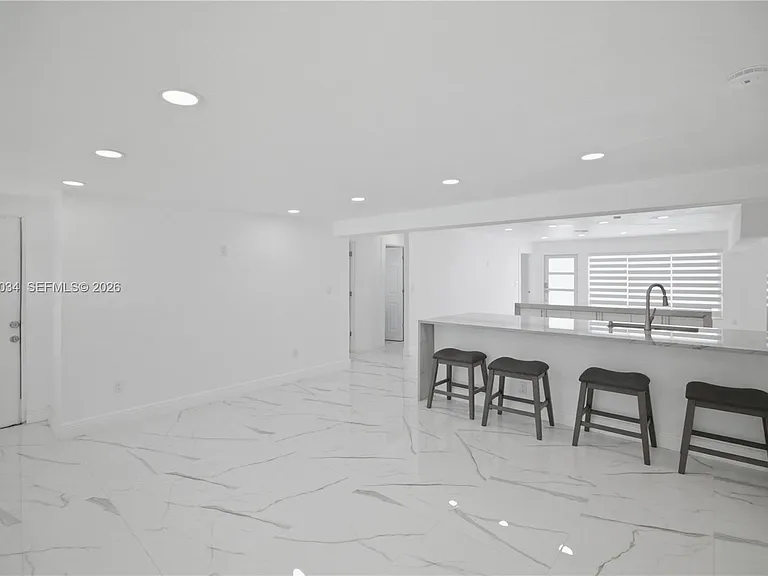 7051 SW 29th St — Photo 13