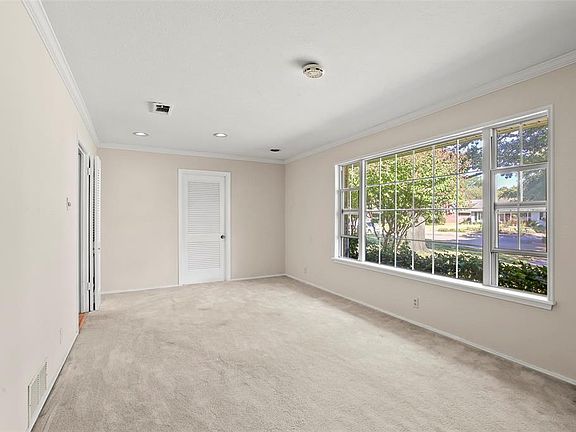 4th image of 523 Parkview Ln