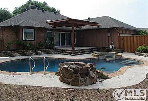 3rd image of 4005 Hatherly Dr