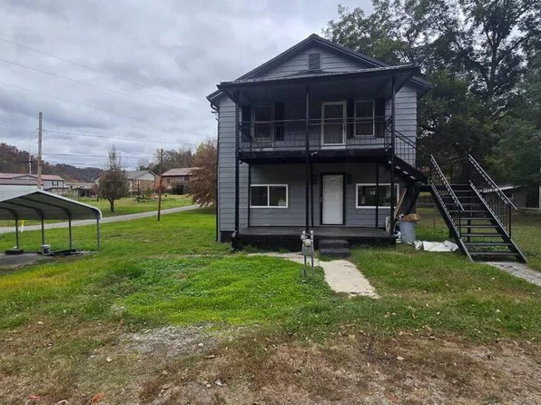 17 1st Street Fox Btm, Harold, KY 41635