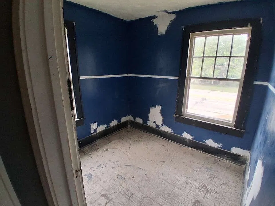 3 bed, 792 sqft, $4,000 — Photo 3