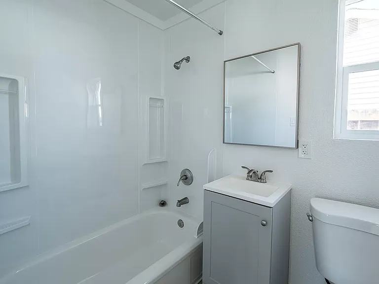 1308 Woolner Ave #A — Photo 3