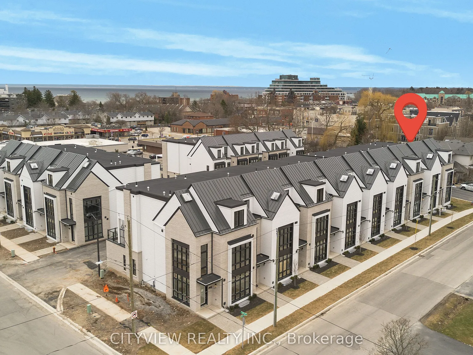 3 bed, $7,000 — Photo 1