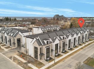 2284 Sovereign St, Oakville, ON L6L1L5