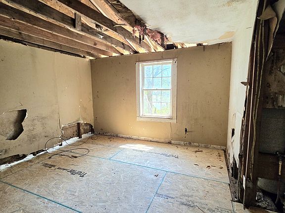 5th image of 7074 Hammond Way