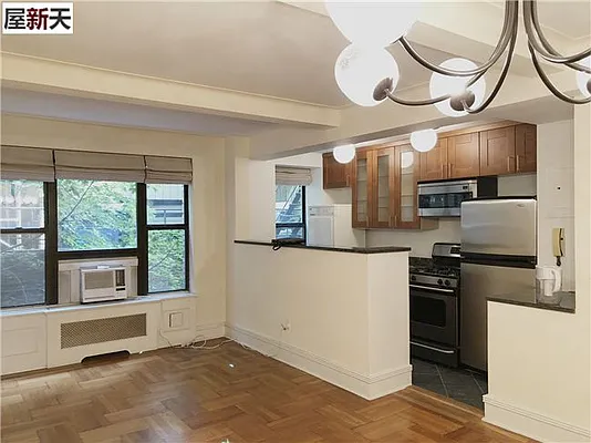 Rented by Chase Global Realty Corp | media 23