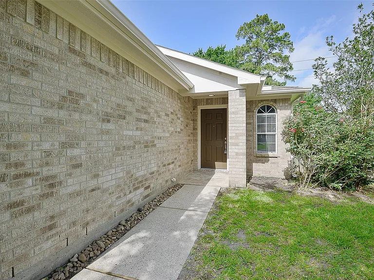 24415 Strong Pine Dr — Photo 3