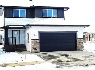 38 E Tagish Ave, Red Deer, AB T4P0Y7