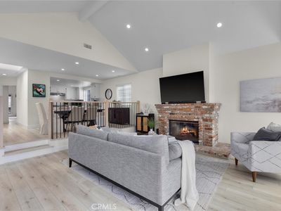 1727 Spreckels Ln, Redondo Beach, CA, 90278