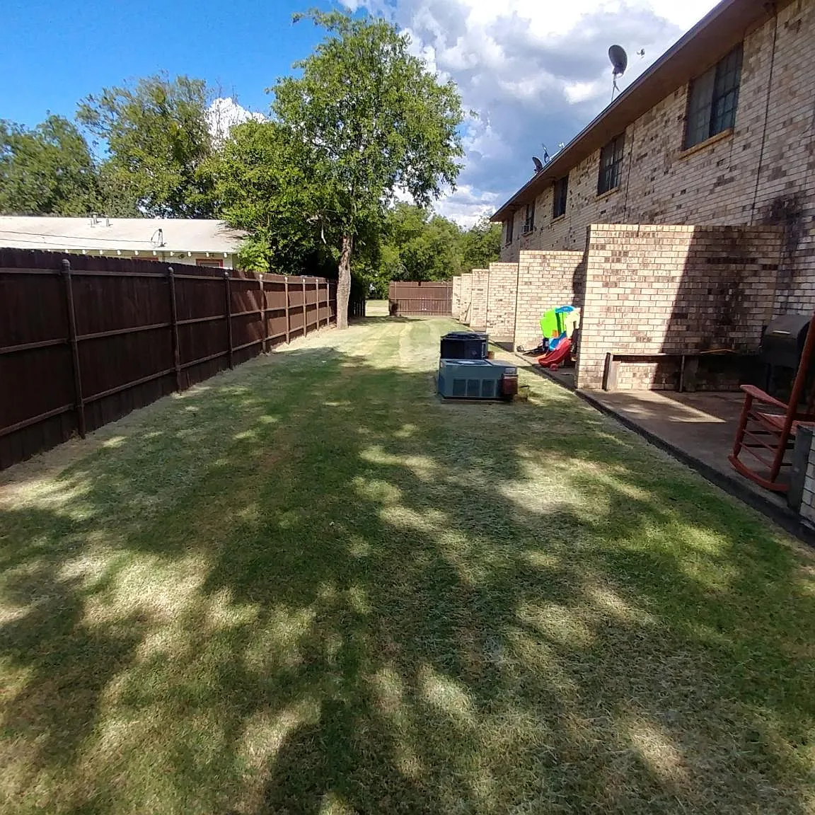 2 bed, 1.5 bath, 900 sqft, $1,000 — Photo 3