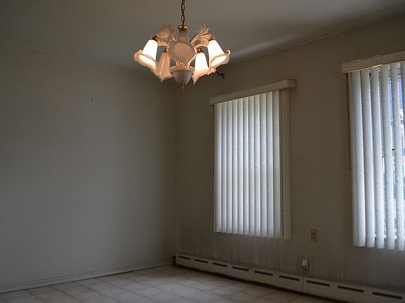 5th image of 174 Winfred Ave