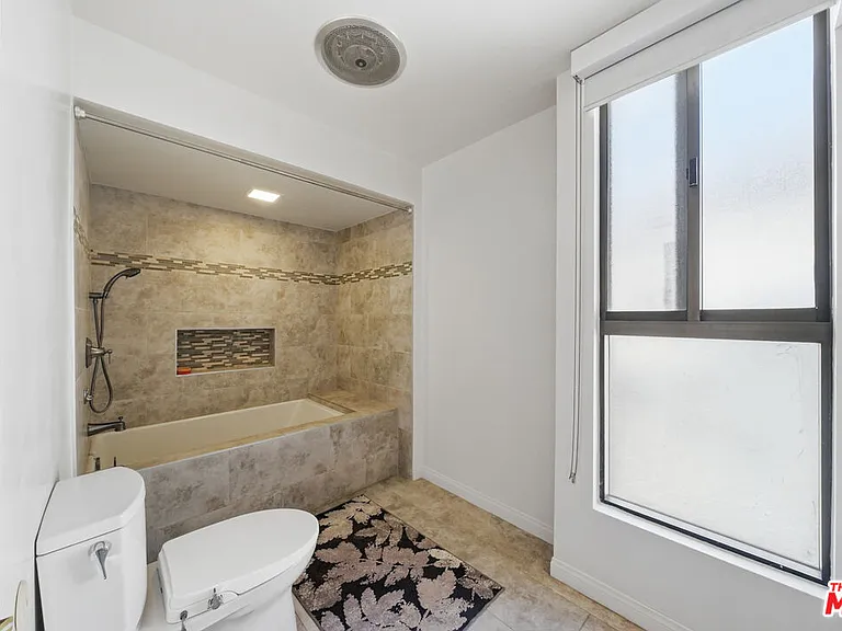 141 S Linden Dr #206 — Photo 28