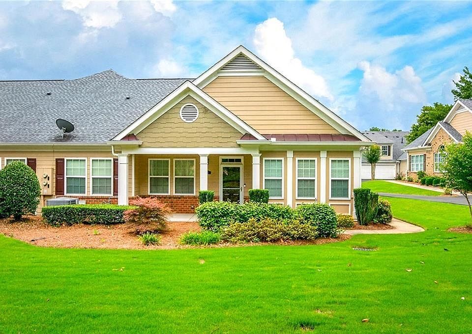 1st image of 2711 Grapevine Cir