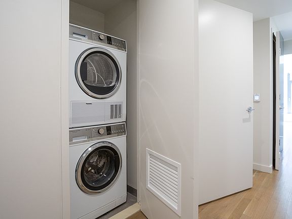 5th image of 515 E 86th St #1540