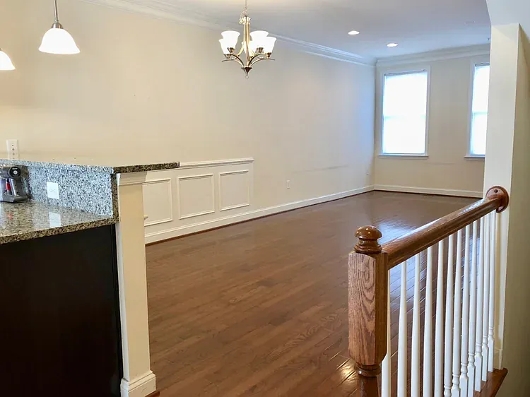 138 N Duncan St — Photo 6