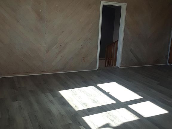 2nd image of 167 Halsey St