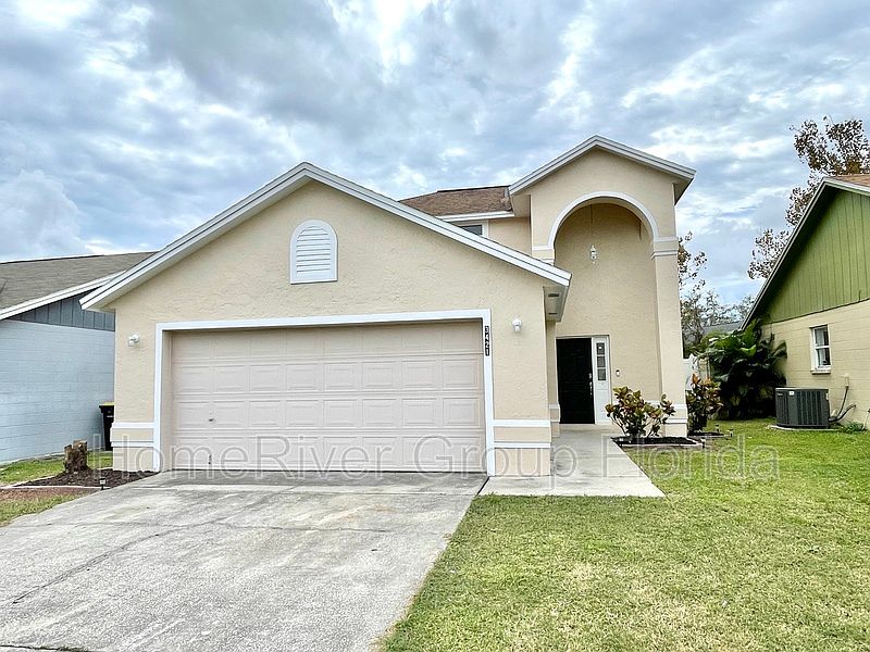 1st image of 3421 Cove Ct E