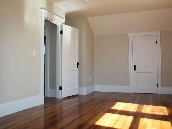 3rd image of 25 Farrington Ave #2