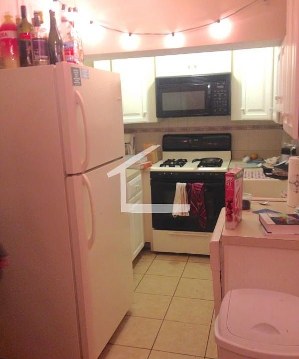2nd image of 1122 Commonwealth Ave APT 07