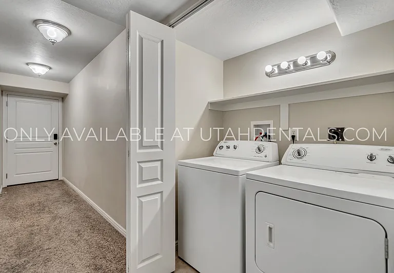 2801 S Harrow Ct — Photo 9