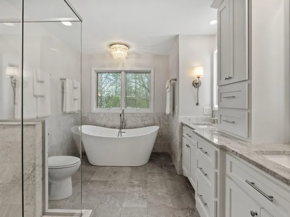 5811 Shannon Dr, Edina, MN 55439