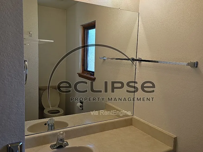 15 Sunnybrook Pl #J — Photo 11