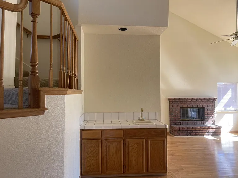 2234 Prestwick Dr — Photo 12