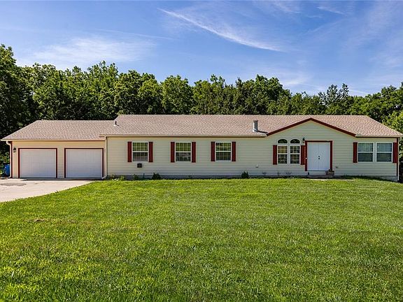 3rd image of 6375 SE Vollmer Dr