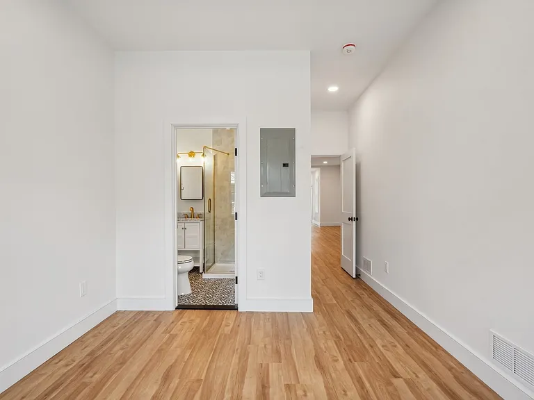 215 Harrison Ave #1 — Photo 23