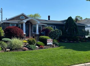 155 N Atlanta Ave, North Massapequa, NY 11758