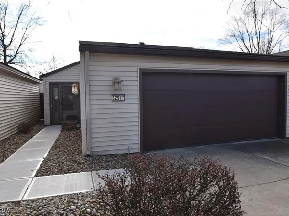 32977 Mills Rd, North Ridgeville, OH 44039