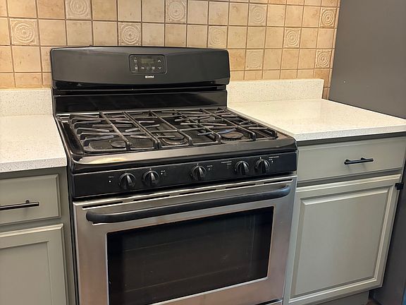 4th image of 1766 Bergen St #2