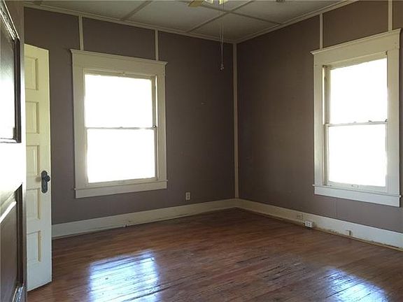 3rd image of 626 Kaufman St