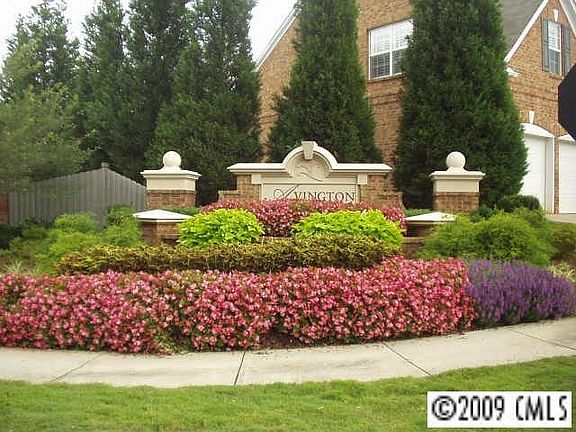 Entrance into Avington