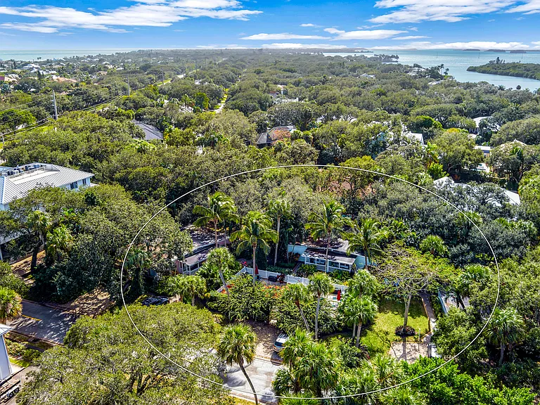 720 Lantana Ln #C — Photo 37