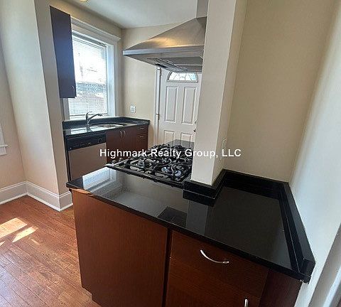 2nd image of 4005 W Nelson St