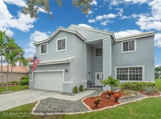 552 Cascade Falls Dr, Weston, FL 33327