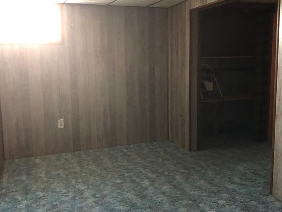 8'9"x 16'2" lower level