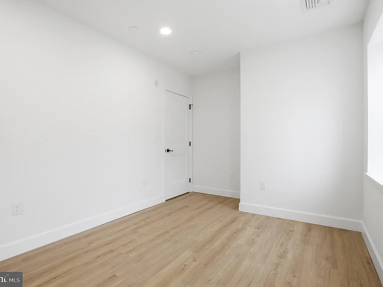 100 W Front St #2A — Photo 19