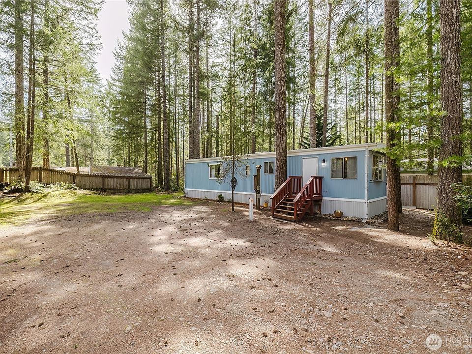 1st image of 20 NE Lake Place