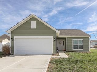 1802 Twelve Oaks Dr, Shelbyville, IN 46176