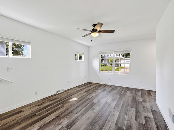 3rd image of 407 S Lincoln Ave
