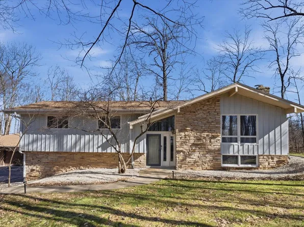 332 Glenview LANE, Grafton, WI 53024