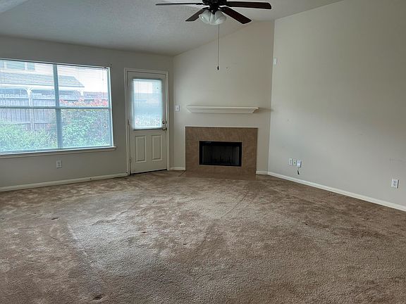 4th image of 5119 Spring Oak Dr