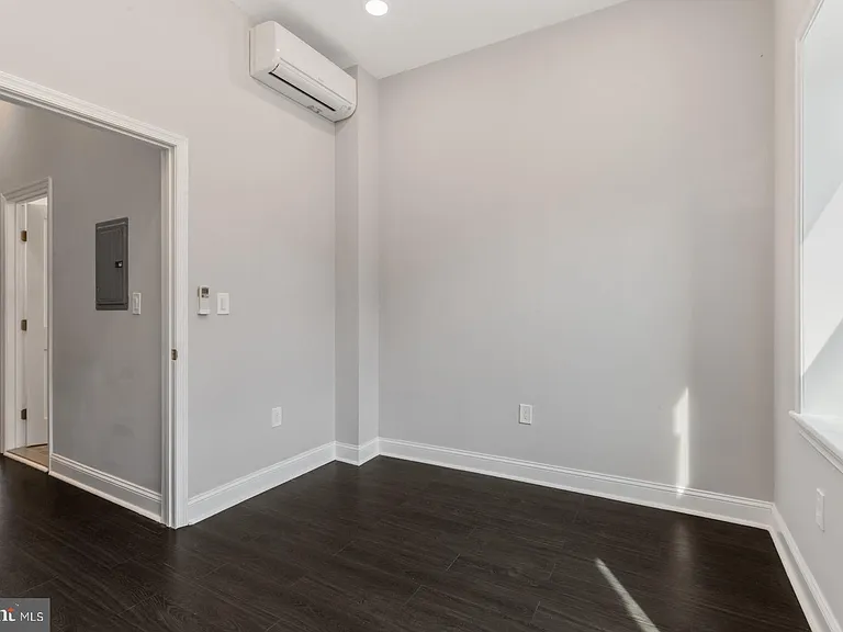 624 N 35th St #1 — Photo 11